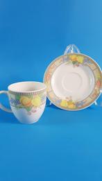 3x kop en schotel Graf von Henneberg, fruitmotief. 7A7, Huis en Inrichting, Keuken | Servies, Tweedehands verkoop, Tweedehands verkoop