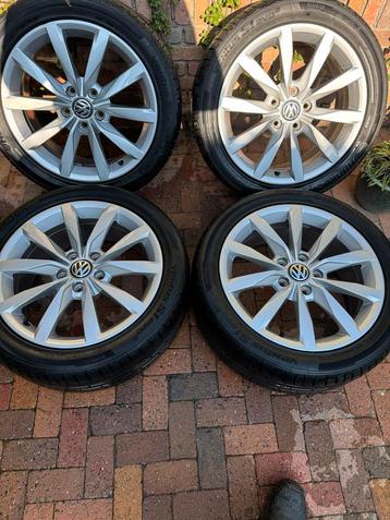 VW Golf Velgen met Banden - Set van 4 beschikbaar voor biedingen