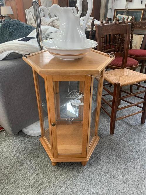 Kast mooi blank eiken vitrine kastje met dienblad, Huis en Inrichting, Kasten | Vitrinekasten, Minder dan 100 cm, 25 tot 50 cm