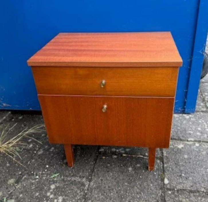 Authentiek retro kastje uit de jaren '60/'70 – vintage charm, Verzamelen, Retro, Huis en Inrichting, Ophalen of Verzenden