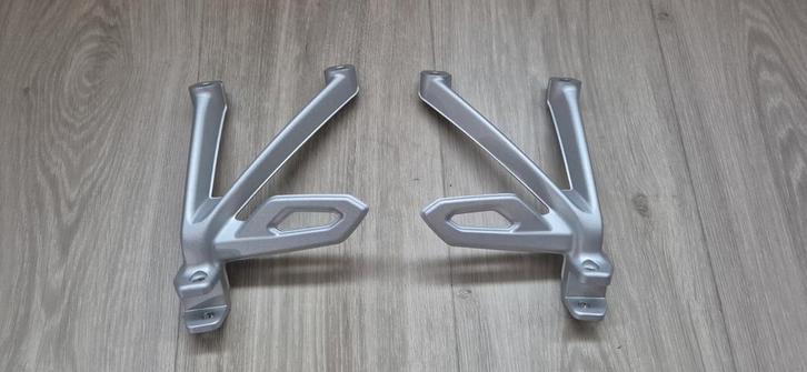 Frame L+R voetsteun BMW R1250 GS Adventure, Motoren, Onderdelen | BMW, Ophalen of Verzenden