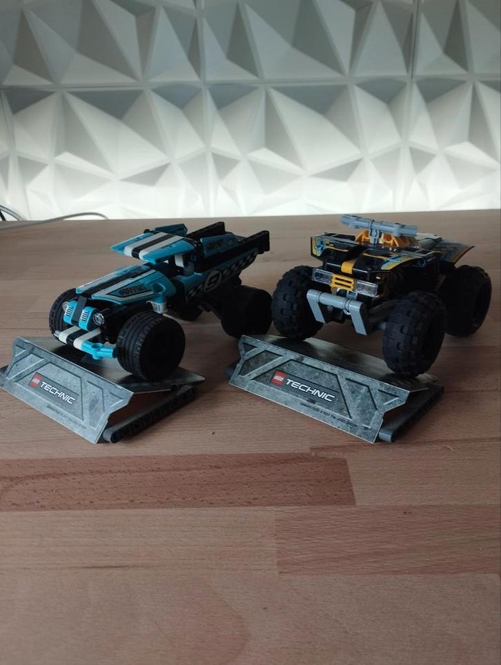 LEGO Technic 42034 en 42059 - Quad Motor en Stunt Truck, Kinderen en Baby's, Speelgoed | Duplo en Lego, Zo goed als nieuw, Lego