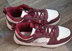 Bordeauxrode sneakers, Ophalen of Verzenden, Rood, Sneakers of Gympen, Onbekend