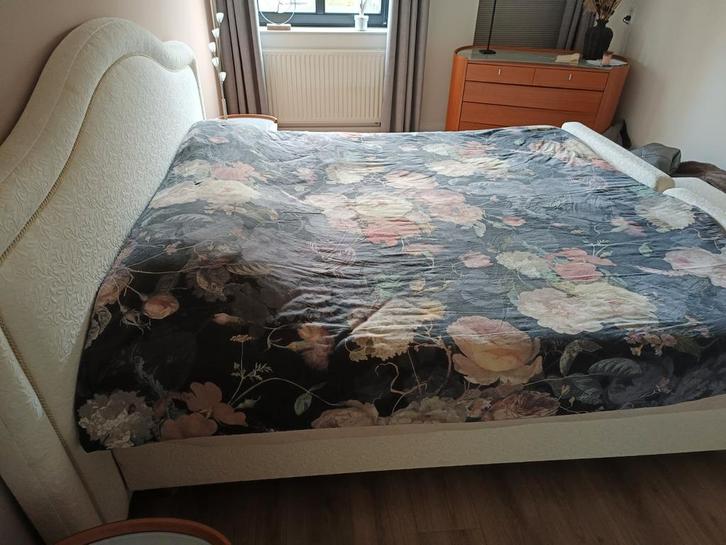 Pullman Boxspring 180x200 + Hocker - Zeer Goede Staat!, Huis en Inrichting, Slaapkamer | Boxsprings, Ophalen