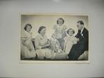 ansichtkaart koninklijke familie, Ophalen, 1940 tot 1960, Ongelopen, Politiek en Historie