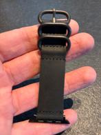 Apple Watch Bandje - Rundleer, Ophalen of Verzenden, Zo goed als nieuw, Zwart, IOS