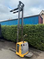 Atlet  lift tafel stapelaar gaat 3,6 meter hoog met 1200 kg., Ophalen, Gebruikt