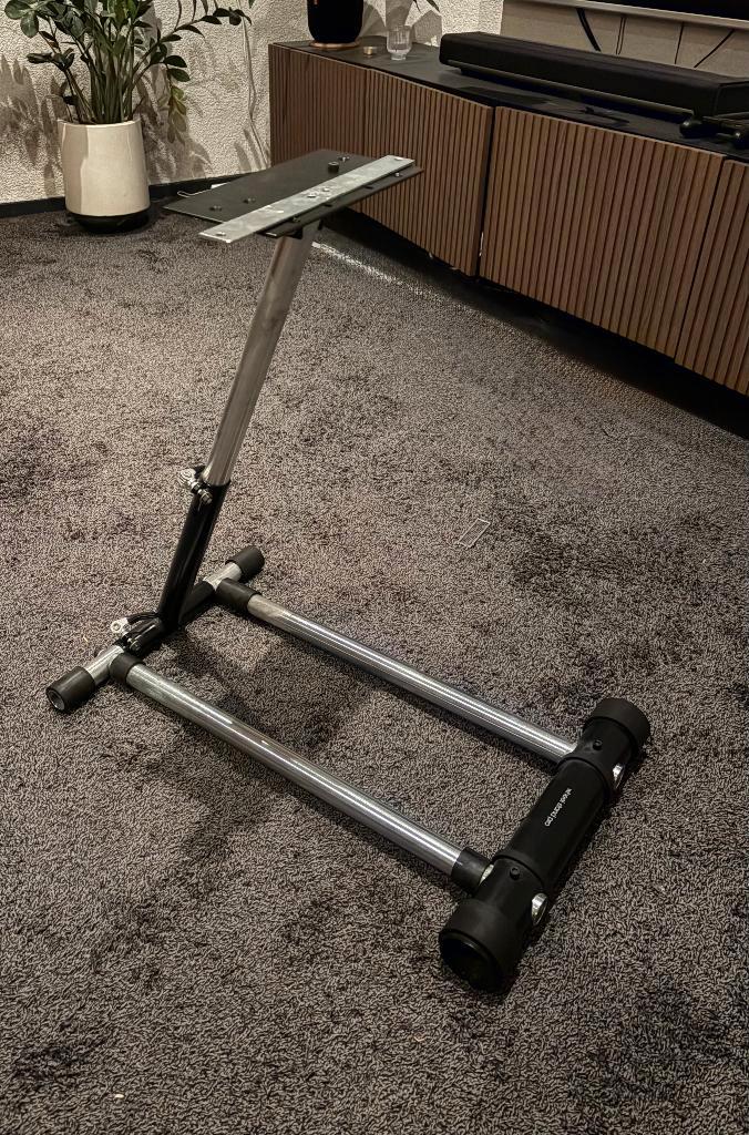 Wheel Stand Pro Deluxe V2, Spelcomputers en Games, Spelcomputers | Sony PlayStation Consoles | Accessoires, Zo goed als nieuw