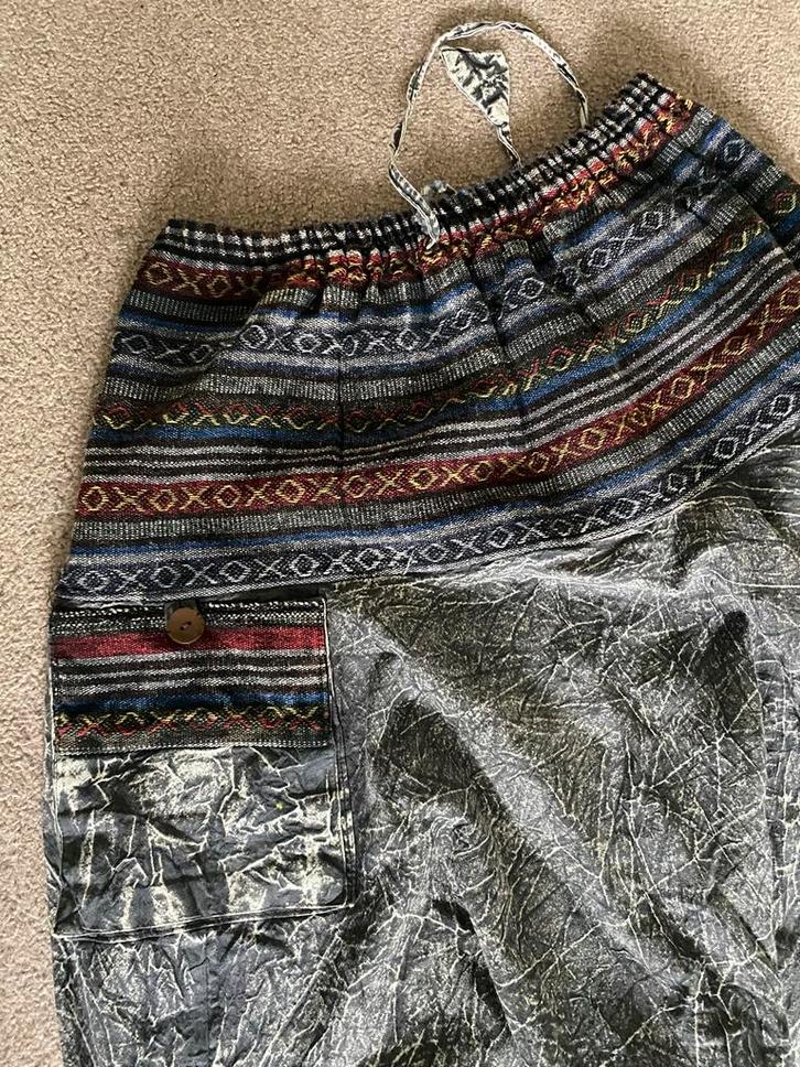 2 Aparte Broeken - Unieke Stijl!, Kleding | Dames, Broeken en Pantalons, Gedragen, Maat 38/40 (M), Grijs, Lang, Ophalen of Verzenden
