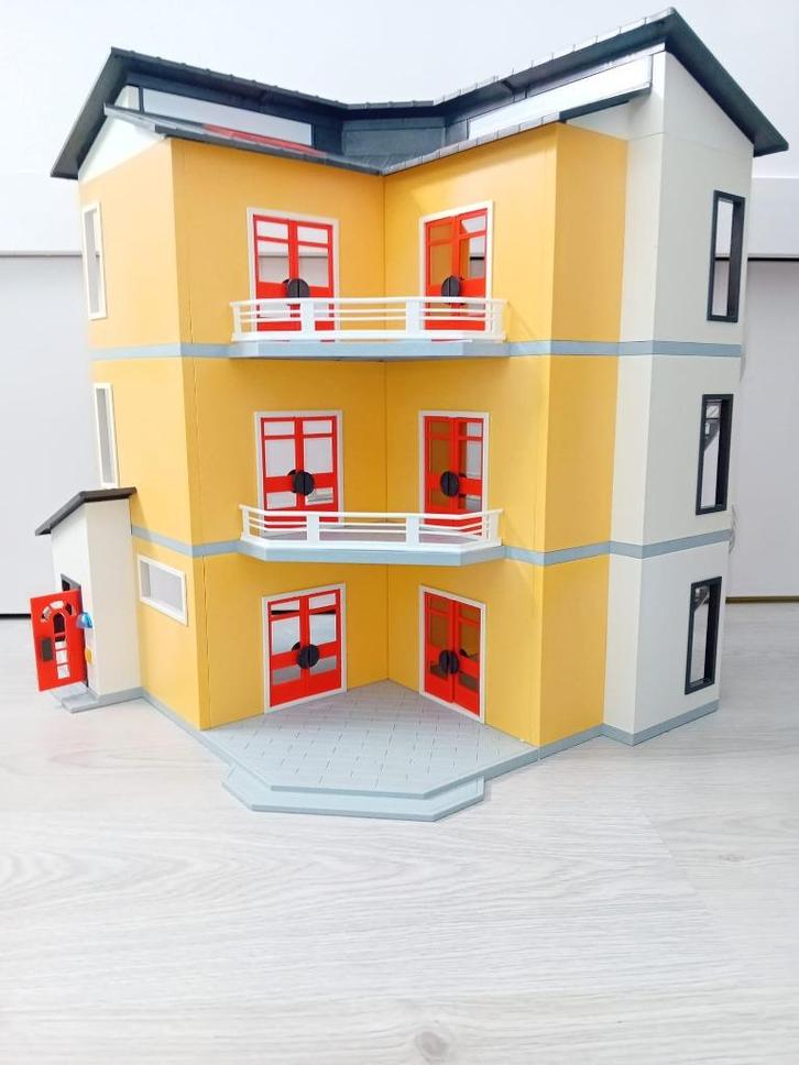 Playmobil city life modern woonhuis (9266), Kinderen en Baby's, Speelgoed | Playmobil, Zo goed als nieuw, Complete set, Ophalen of Verzenden