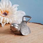 Prachtige decoratieve flesopener 'Winterkoninkje', Antiek en Kunst, Ophalen of Verzenden