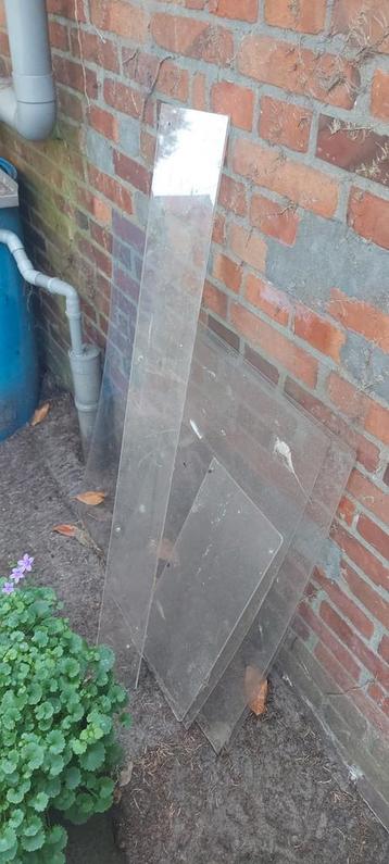 Gratis PlexiGlasplaten - Diverse Afmetingen plexiglas beschikbaar voor biedingen