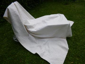 prachtig sprei 200x200 cm doorgestikt patroon bloemen 2 pers beschikbaar voor biedingen