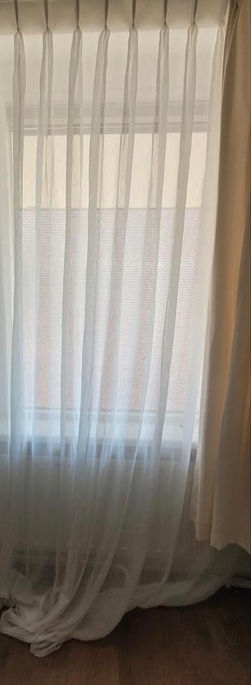Mooie witte vitrage gordijnen  beschikbaar voor biedingen