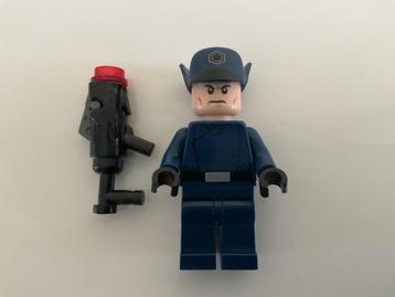 LEGO Star Wars - minifiguur - sw0832 - First Order Officer beschikbaar voor biedingen