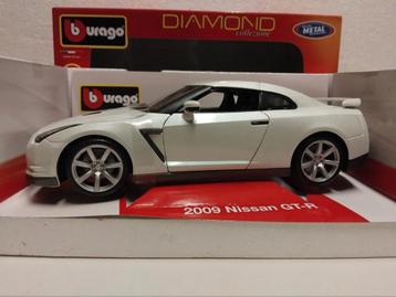 Nissan GTR parelmoer 2009 Bburago metal 1:18 KRD beschikbaar voor biedingen
