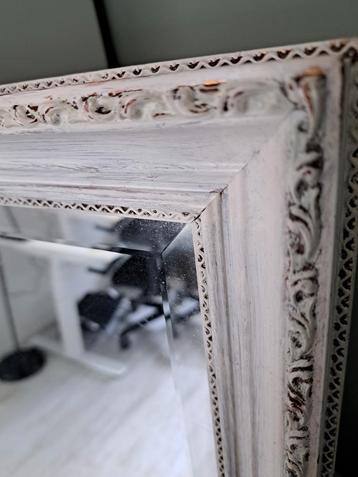 Brocante spiegel met geslepen glasrand  beschikbaar voor biedingen