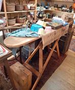 Prachtige oude houten strijkplank, sidetable, bijzettafel., Ophalen