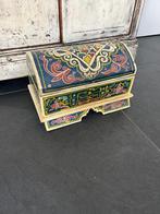 Marokkaanse kist handbeschilderd hout handwerk oosters, Gebruikt, Minder dan 50 cm, Ophalen of Verzenden, https://verburgtvintage.nl/#contact