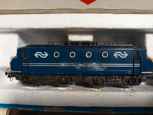 Märklin ho Hamo 2 rail gelijkstroom 8324 en 8327, Hobby en Vrije tijd, Modeltreinen | H0, Zo goed als nieuw, Gelijkstroom, Märklin