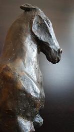 Brons beeld paard op marmeren sokkel Massief brons torso, Brons, Ophalen