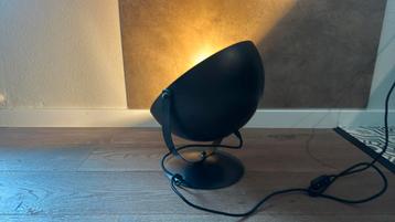 Industriele tafel lamp -  zwart/goud beschikbaar voor biedingen
