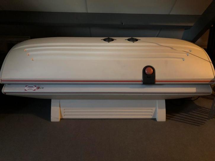 Zonnebank, Witgoed en Apparatuur, Zonnebanken en Gezichtsbruiners, Gebruikt, Zonnebank dubbelzijdig, 15 lampen of meer, Ophalen