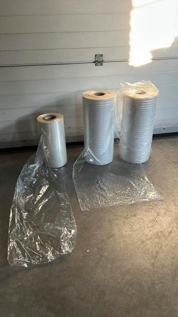 3 rollen plastic. Halfbuis. Micro-perforatie. beschikbaar voor biedingen
