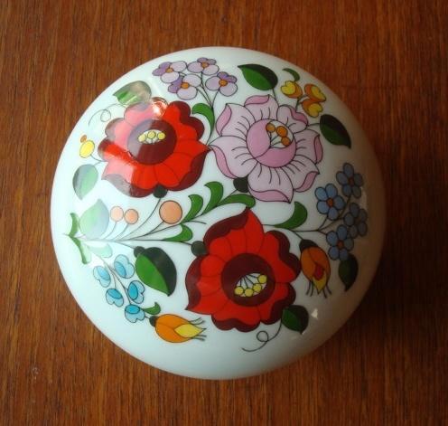 Kalocsa Hungary Deksel Schaal en Asbakje, Antiek en Kunst, Antiek | Porselein, Ophalen of Verzenden