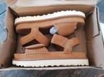 Goldenstar UGG sandalen., Kleding | Dames, Schoenen, Ophalen of Verzenden, Nieuw, Beige, Sandalen of Muiltjes