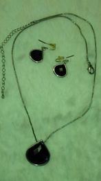 Ketting en oorbellen chirurgisch staal met onyx, Overige materialen, Ophalen of Verzenden, Zo goed als nieuw, Met edelsteen