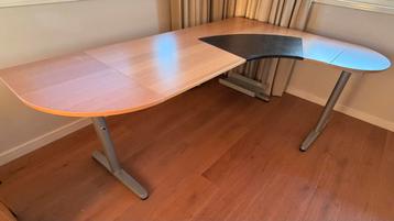 Hoekbureau - afbeelding 1