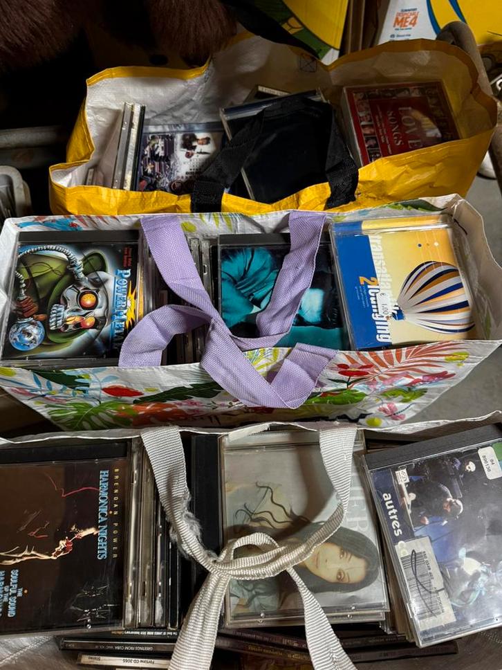 3 tassen propvol CDs 300+ CDs, Cd's en Dvd's, Cd's | Overige Cd's, Zo goed als nieuw, Ophalen