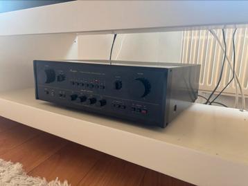 Te koop: Accuphase E-207 (zwart) – in uitzonderlijke staat beschikbaar voor biedingen