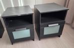 Twee nachtkastjes, brimnes ikea. Kleur zwart met melkglas, Ophalen, Zo goed als nieuw, Minder dan 45 cm, Minder dan 55 cm