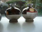 Twee zilverkleurige vazen, Huis en Inrichting, Steen, Overige kleuren, Ophalen of Verzenden, Zo goed als nieuw