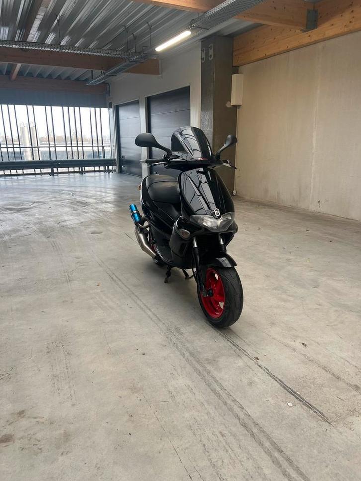 Gilera runner 183 stage 3 hpi, Fietsen en Brommers, Scooters | Piaggio, Zo goed als nieuw, Overige modellen, Tweetakt, Ophalen of Verzenden