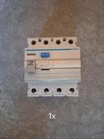 Hager aardlekschakelaar 4p type CDA463B, Ophalen of Verzenden, Gebruikt