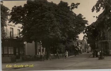 Ede Groote Straat Newo fotokaart ijsverkoper rechts beschikbaar voor biedingen