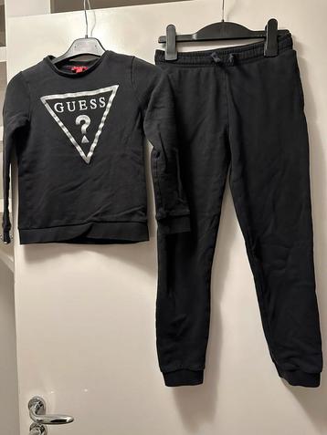 Guess Set - Maat 8 beschikbaar voor biedingen