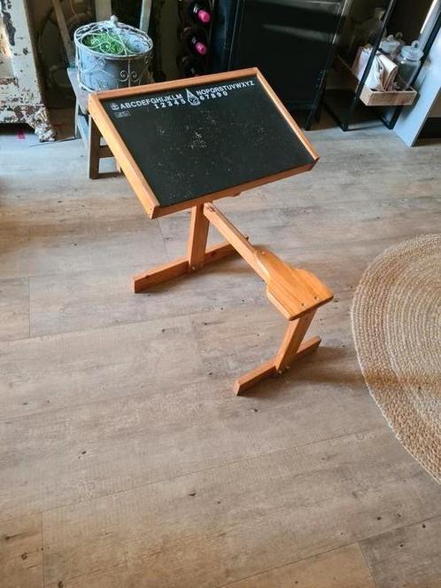 vintage kinder speeltafeltje met stoeltje, Kinderen en Baby's, Kinderkamer | Overige Meubels, Gebruikt, Ophalen