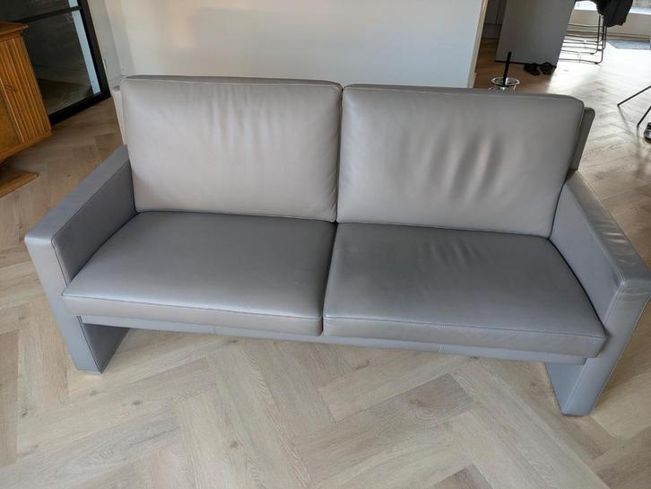 Mooie 2,5-zits leren bank van Leolux. In zeer goede staat!, Huis en Inrichting, Banken | Bankstellen, Zo goed als nieuw, Rechte bank