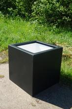 Polyester bloembak plantenbak 60x60x60 | Zwart of wit, Tuin en Terras, Bloembakken en Plantenbakken, Tuin, Kunststof, Vierkant