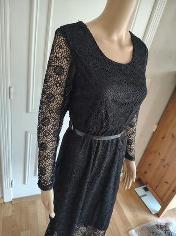 nieuwe avond jurk / kleed   beschikbaar voor biedingen