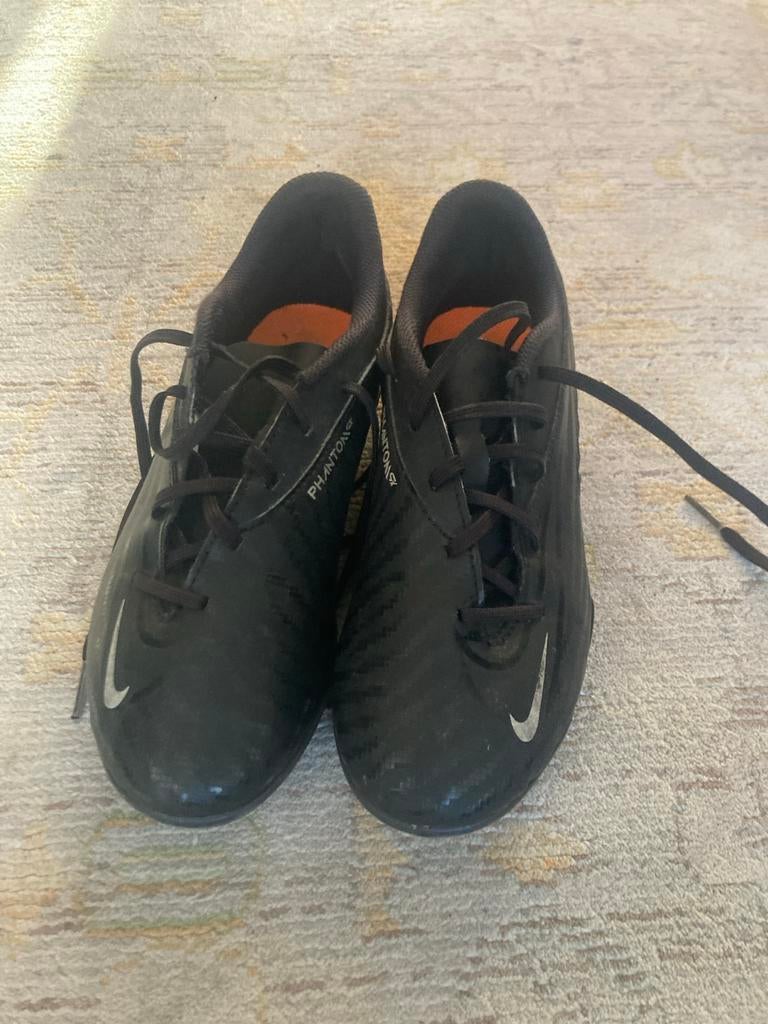 Voetbalschoenen - Maat 36.5, Sport en Fitness, Voetbal, Ophalen of Verzenden, Gebruikt, Schoenen