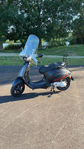 Vespa sprint 2022‼️ beschikbaar voor biedingen
