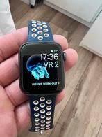 Apple iwatch Nike serie 5 44mm, Sieraden, Tassen en Uiterlijk, Smartwatches, Gebruikt, Apple Watch ⌚️, Zwart, IOS