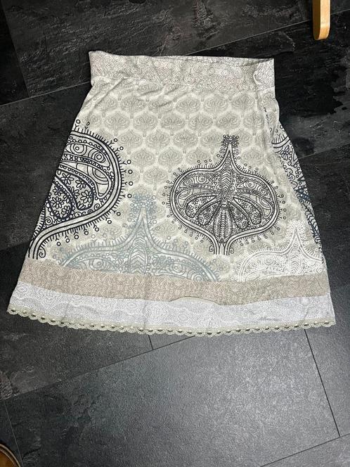 Grijs zwarte dames rok DESIGUAL maat L, Kleding | Dames, Jurken, Zo goed als nieuw, Maat 42/44 (L), Grijs, Boven de knie, Ophalen of Verzenden
