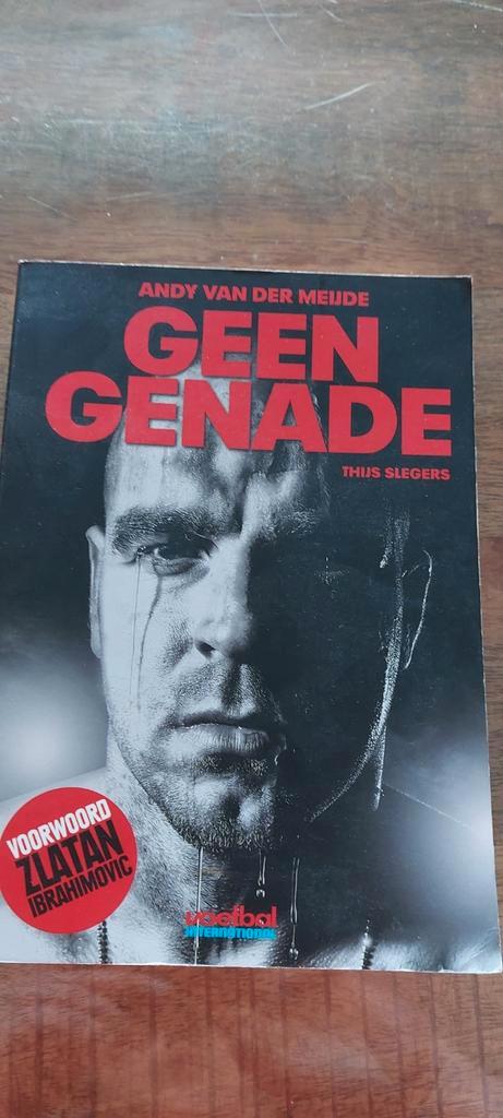 Thijs Slegers - Geen genade, Boeken, Sportboeken, Zo goed als nieuw, Balsport, Ophalen of Verzenden