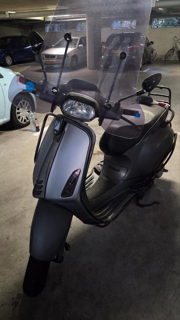 Vespa Sprint uit 2016 met schade - gereserveerd t/m 20-12-25, Fietsen en Brommers, Brommers | Vespa, Gebruikt, Ciao, Maximaal 45 km/u
